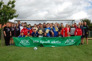 AOK-Wanderpokal „Handball trifft Fussball“